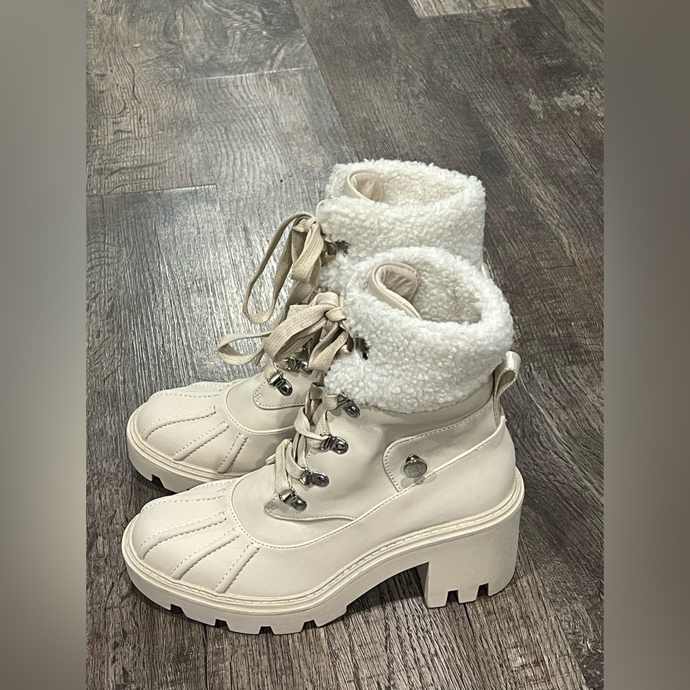 Steve Madden Women's Cream Lace-Up Ankle Boots
